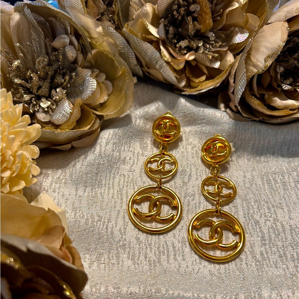 CHANEL Vintage Three Tier CC Logo Charm Long Dangle Drop Earrings